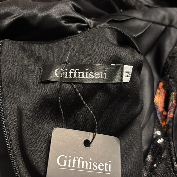 Giffniseti Sequin Gown - Picture 8 of 11